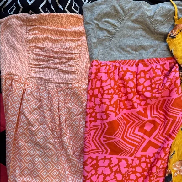 Bundle of 7 Stylish Dress/ Romper lot- all great/new condition size small - Picture 6 of 13